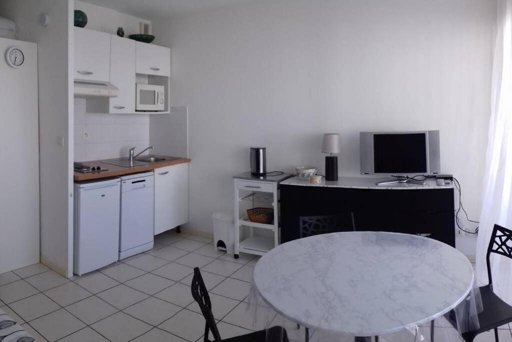 studio idéal couple 2 enfants, bien situé, calme Ciboure Exterior foto